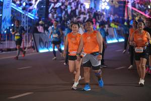 BIB: 63259
                            <button type="button" onclick="openModal(21006330)" class="btn btn-primary btn-sm float-right btn-popup" data-toggle="modal" data-target=".modal-high-quality">
                        <i class="fas fa-shopping-cart"></i> Add to Cart
                    </button>
                                            <button type="button" onclick="isThisMe(21006330, true)" class="btn btn-success btn-sm float-right btn-popup btn-isme hidden" data-toggle="tooltip" data-placement="bottom" title="นี่คือรูปของคุณใช่ไหม คลิกที่นี่เพื่อเอาเข้าอัลบั้ม">
                        <i class="fas fa-plus"></i> Add to album
                    </button>
                    <button type="button" onclick="isThisMe(21006330, false)" class="btn btn-warning btn-sm float-right btn-popup btn-isnotme hidden">
                        <i class="fas fa-ban"></i> Remove from album
                    </button>